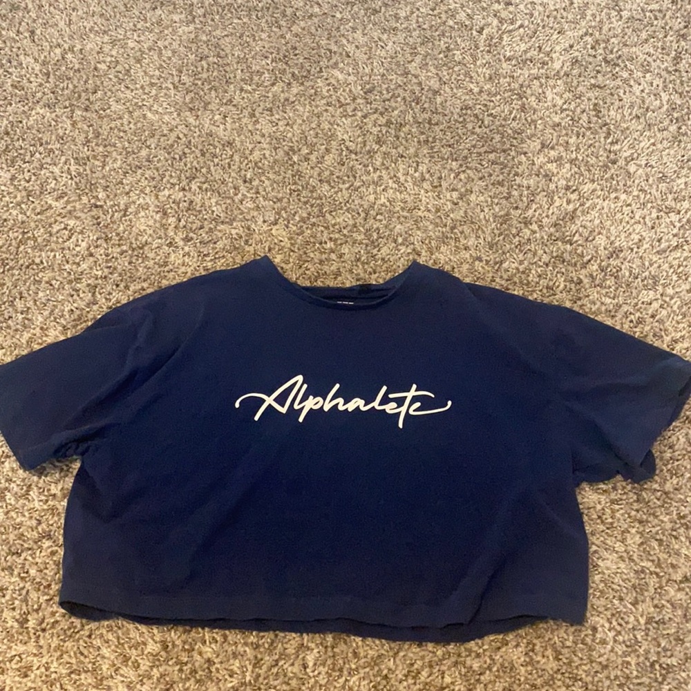 Alphalete crop t shirt
